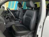 Volkswagen Amarok 2023 4p Highline L4/2.0/TDI Aut  2023 Volkswagen Amarok Venta Interiores 17