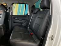 Volkswagen Amarok 2023 4p Highline L4/2.0/TDI Aut  2023 Volkswagen Amarok Venta Interiores 19