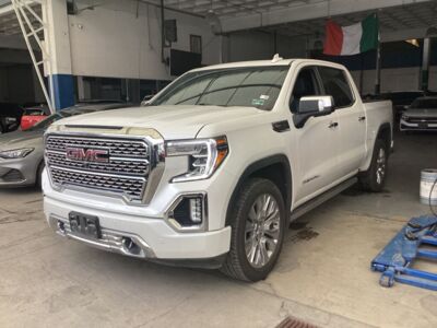 GMC Sierra 2021 4p Crew Cab Denali V8/6.2 Aut 4WD