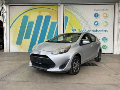 Toyota Prius 2019 5p C Hibrido L4/1.5/Aut