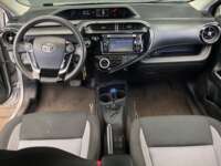 Toyota Prius 2019 5p C Hibrido L4/1.5/Aut 2019 Toyota Prius Venta Interiores 4
