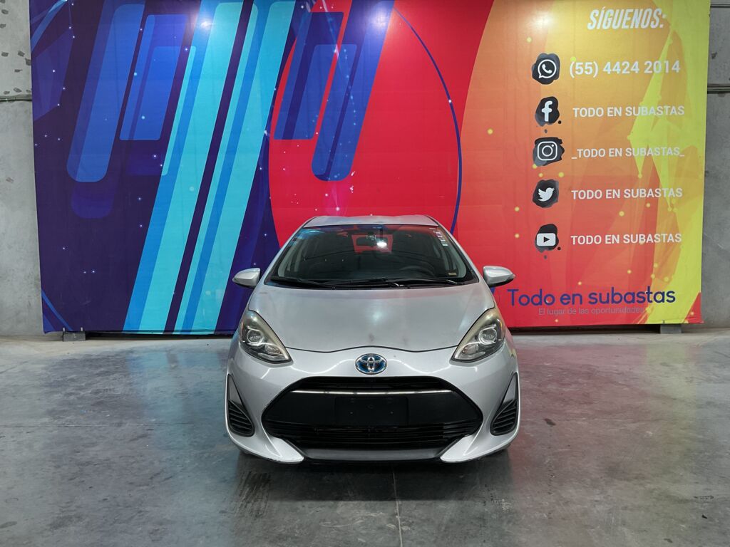 Toyota Prius 2019 5p Base CVT 2019 Toyota Prius Venta Exteriores 2