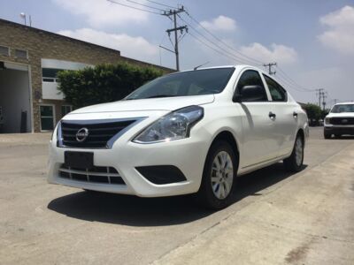Nissan V-Drive 2024 4 pts Drive MT AC 1.6