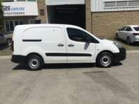 Peugeot Partner 2019 5p L4/1.6/T Diesel Man       2019 Peugeot Partner Venta Exteriores 4