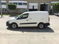 Peugeot Partner 2019 5p L4/1.6/T Diesel Man       2019 Peugeot Partner Venta Exteriores 8
