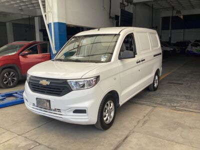 Chevrolet Tornado 2023 5p Van LS L4/1.5 Man