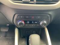 Chevrolet Onix 2021 4p Premier L3/1.2/T Aut IMG_0485