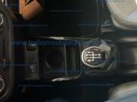 Renault Kwid 2023 5p Iconic L3/1.0 Man  IMG_1529
