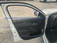 Renault Kwid 2023 5p Iconic L3/1.0 Man  IMG_1513