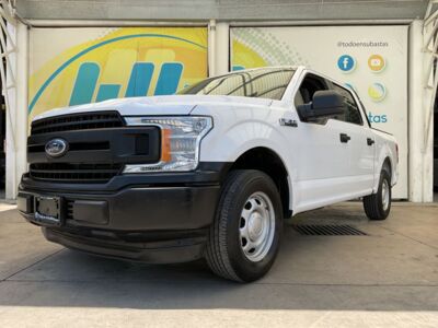 Ford F-150 2019 4p XL Crew Cab 4x2 V6/3.3 Aut