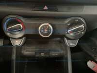 Kia Rio 2021 4p L L4/1.6 Aut  IMG_1668