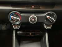 Kia Rio 2021 4p L L4/1.6 Aut  2021 Kia Rio Venta Interiores 9