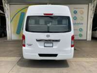 Nissan Urvan 2022 4p Amplia L4/2.5 Man 15/Pas P/Seg 2022 Nissan Urvan Venta Exteriores 6