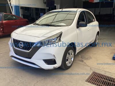 Nissan March 2022 5p Sense L4/1.6 Man
