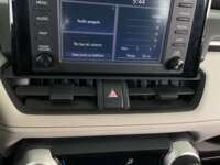 Toyota RAV4 2020 5p 2.5 XLE AWD AT 2020 Toyota RAV4 Venta Interiores 9