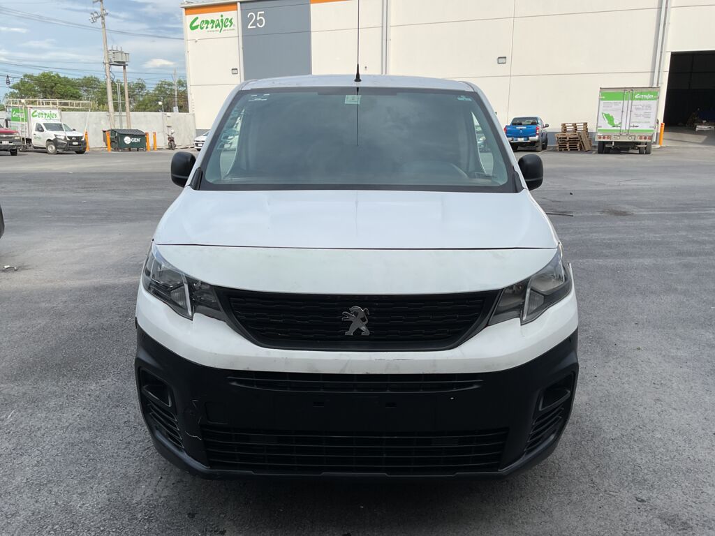 Peugeot Partner 2021 5p L4/1.6/T Diesel Man 2021 Peugeot Partner Venta Exteriores 2