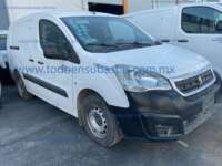 Peugeot Partner 2019 5p L4/1.6/T Diesel Man       2019 Peugeot Partner Ingreso Exteriores 2