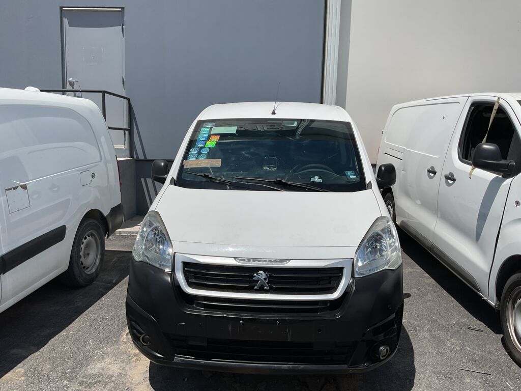 Peugeot Partner 2019 5p L4/1.6/T Diesel Man       2019 Peugeot Partner Venta Exteriores 2
