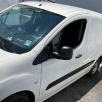 Peugeot Partner 2019 5p L4/1.6/T Diesel Man       2019 Peugeot Partner Venta Exteriores 8