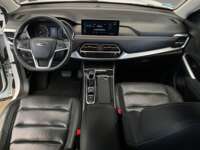 Jac SEI 7 2023 5p Pro Quantum L4/1.5/T DCT 2023 Jac SEI 7 Venta Interiores 4