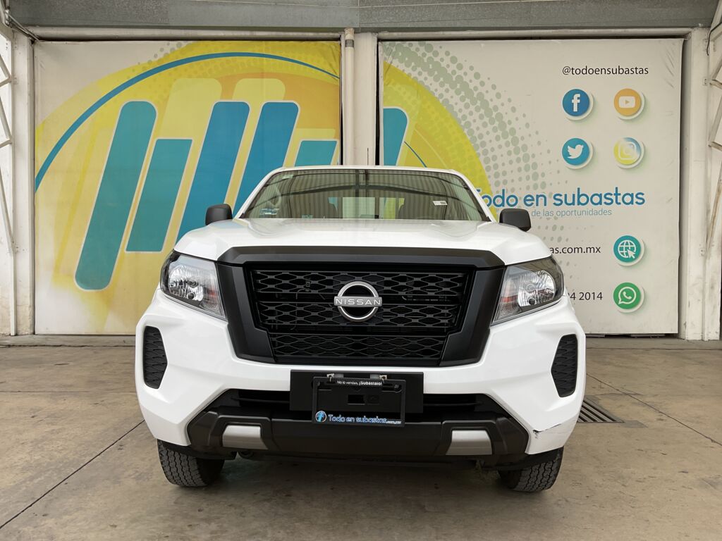 Nissan NP300 Frontier 2023 4p LE L4/2.5 Man 2023 Nissan NP300 Frontier Venta Exteriores 2