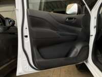 Nissan NP300 Frontier 2023 4p LE L4/2.5 Man 2023 Nissan NP300 Frontier Venta Interiores 18