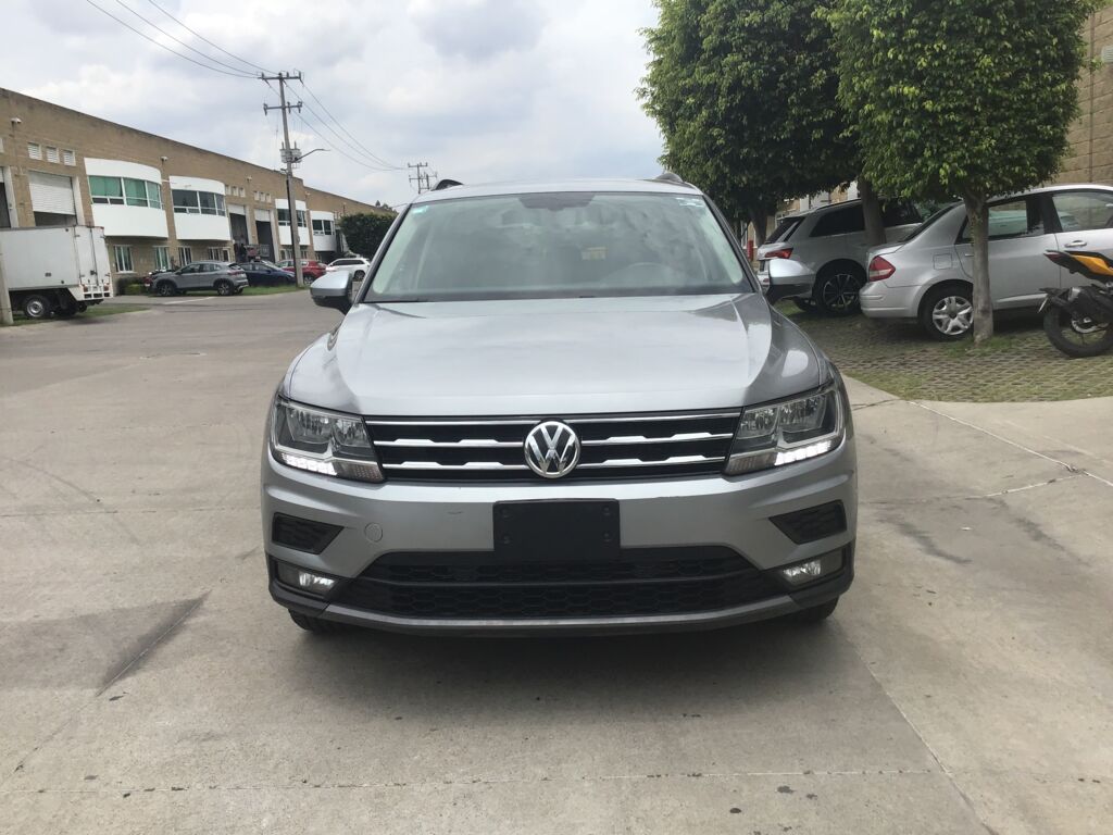 Volkswagen Tiguan 2021 5p Comfortline L4/1.4/T Aut Piel 2021 Volkswagen Tiguan Venta Exteriores 2