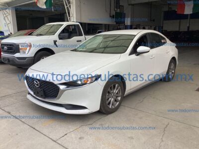 Mazda 3 2021 4p Sedán i L4/2.5 Skyactiv-Drive
