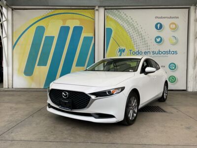 Mazda 3 2021 4p Sedán i L4/2.5 Skyactiv-Drive