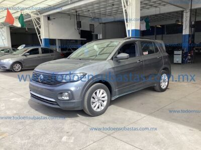 Volkswagen T-Cross 2022 5p Trendline L3/1.0/T Aut