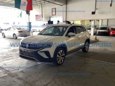 Volkswagen Taos 2023 5p Comfortline L4/1.4/T Tiptronic