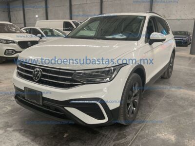 Volkswagen Tiguan 2023 5p Comfortline L4/1.4/T DSG 7 Pas