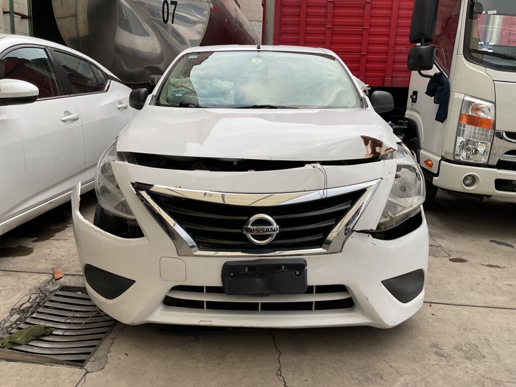 Nissan V-Drive 2022 4p Sense L4/1.6 Man 2022 Nissan V-Drive Venta Exteriores 2