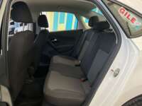 Volkswagen Vento 2021 4p Comfortline Plus L4/1.6 Tiptronic 2021 Volkswagen Vento Venta Interiores 19