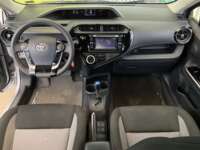 Toyota Prius 2018 5p C Híbrido L4/1.5 Aut 2018 Toyota Prius Venta Interiores 4