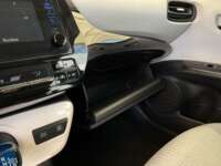Toyota Prius 2017 5p Base Hibrido L4/1.8 Aut 2017 Toyota Prius Venta Interiores 19
