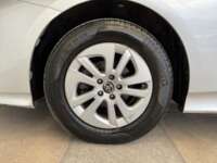 Toyota Prius 2017 5p Base Hibrido L4/1.8 Aut 2017 Toyota Prius Venta Llantas 1