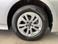 Toyota Prius 2017 5p Base Hibrido L4/1.8 Aut 2017 Toyota Prius Venta Llantas 10