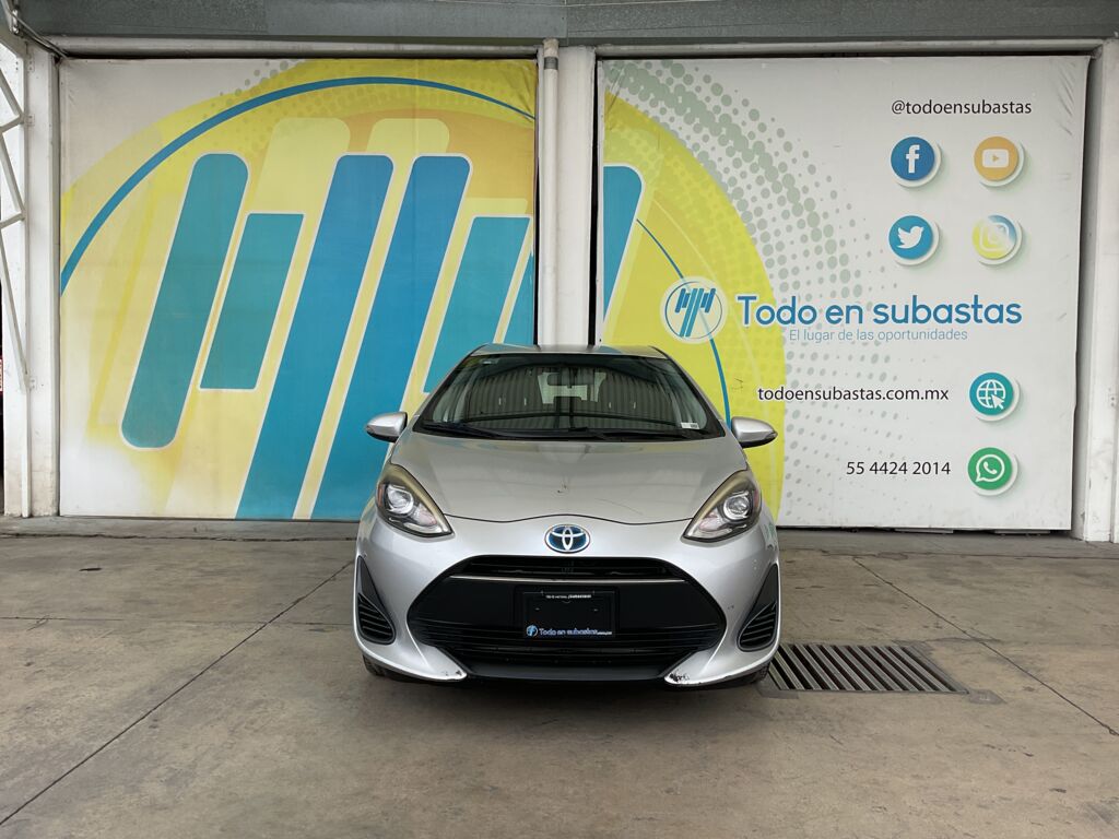 Toyota Prius 2018 5p C Híbrido L4/1.5 Aut 2018 Toyota Prius Venta Exteriores 2