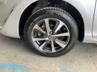 Toyota Prius 2018 5p C Híbrido L4/1.5 Aut 2018 Toyota Prius Venta Llantas 1