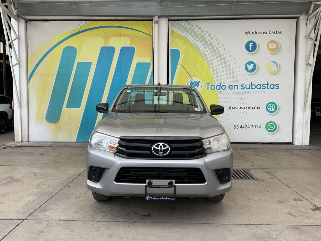 Toyota Hilux 2019 2p Cabina Sencilla L4/2.7 Man 2019 Toyota Hilux Venta Exteriores 2
