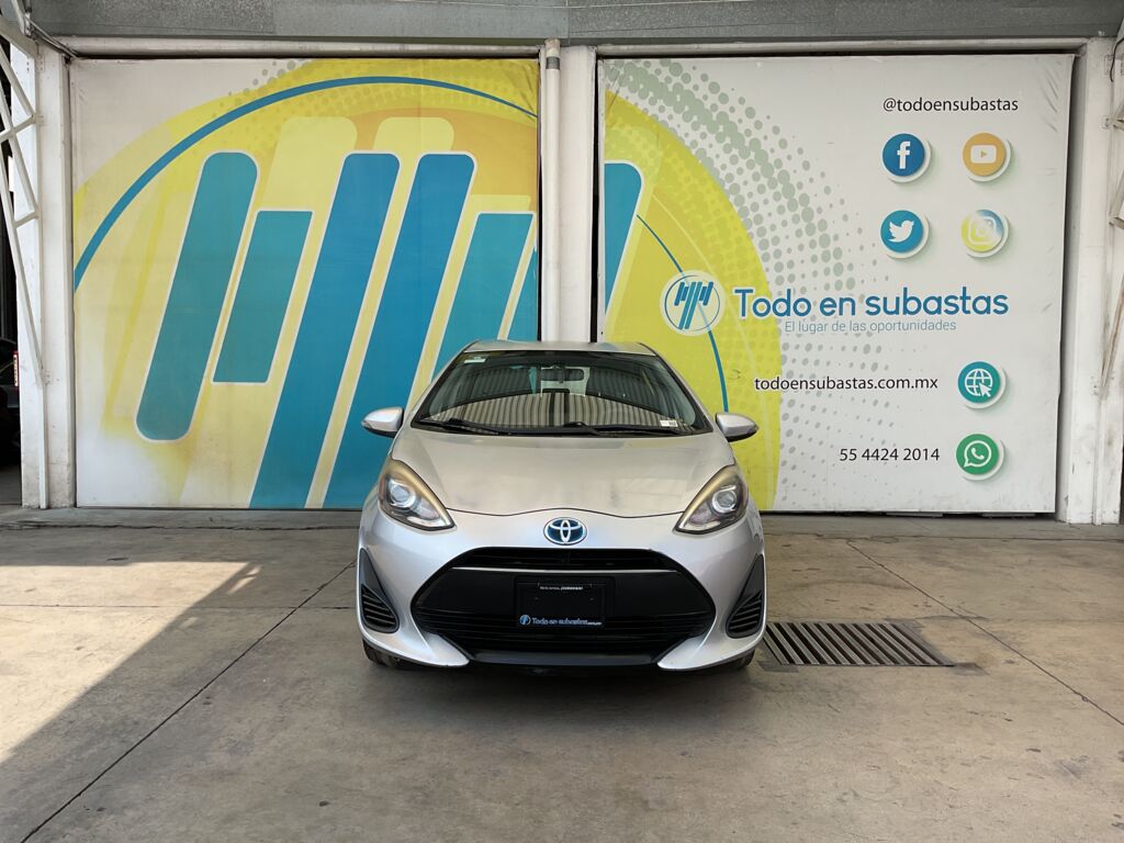 Toyota Prius 2018 5p C Híbrido L4/1.5 Aut 2018 Toyota Prius Venta Exteriores 2