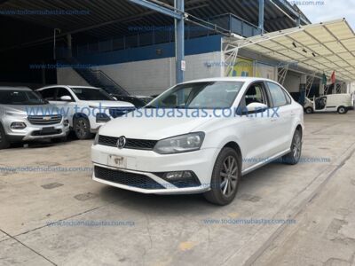 Volkswagen Vento 2020 4p Comfortline Plus L4/1.6 Tiptronic Línea Nueva