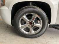 Chevrolet Suburban 2013 5p LT V8/5.3 Piel 2da Banca Cubo Aut  2013 Chevrolet Suburban Venta Llantas 1