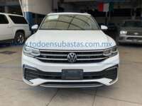 Volkswagen Tiguan 2024 5p R-Line L4/1.4/T DSG IMG_1683