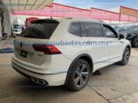 Volkswagen Tiguan 2024 5p R-Line L4/1.4/T DSG IMG_1686