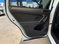 Volkswagen Tiguan 2024 5p R-Line L4/1.4/T DSG 2024 Volkswagen Tiguan Venta Interiores 23