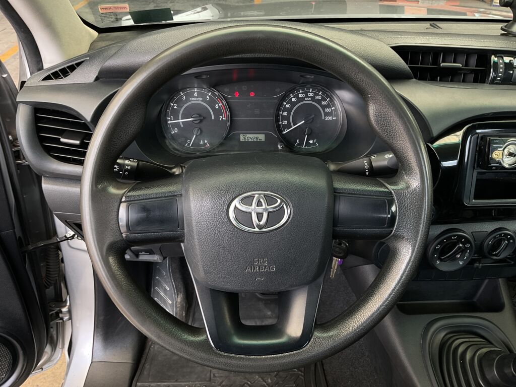 Toyota Hilux 2019  2019 Toyota Hilux Venta Interiores 1