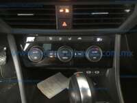 Volkswagen Jetta 2021 4p R-Line L4/1.4/T Tiptronic 2021 Volkswagen Jetta Ingreso Interiores 7