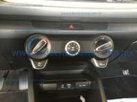Kia Rio 2020 4p Sedán LX L4/1.6 Man  2020 Kia Rio Ingreso Interiores 3
